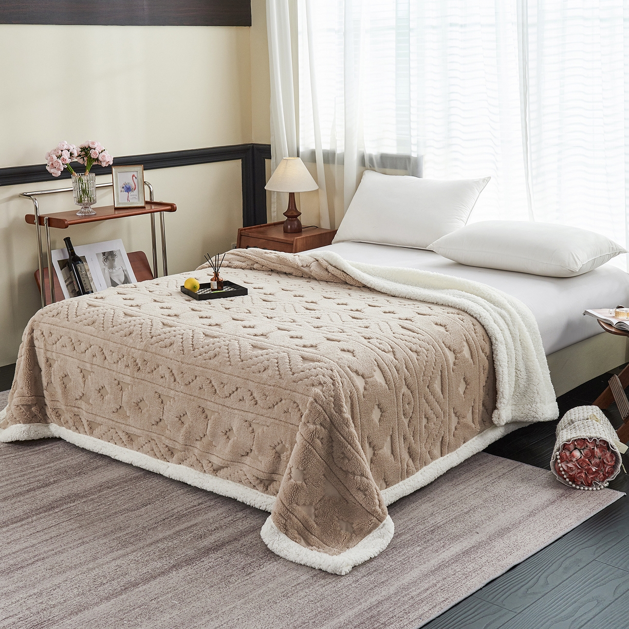 91家纺网 家纺一手货源 找家纺 缦纱 2025新款提花舒棉绒镂空塔芙绒羊羔绒双层毛毯跨境电商 韵律-米咖