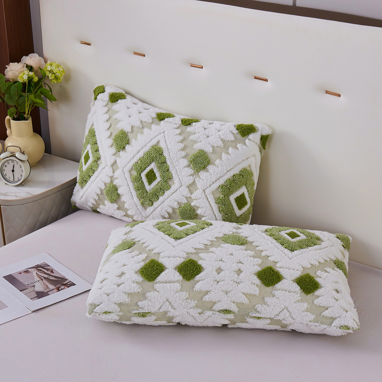 91家纺网 家纺一手货源 找家纺 缦纱 2025新款波西米亚阳离子提花镂空塔芙绒羊羔绒保暖午睡双层毛毯办公室盖毯 菱格-浅绿