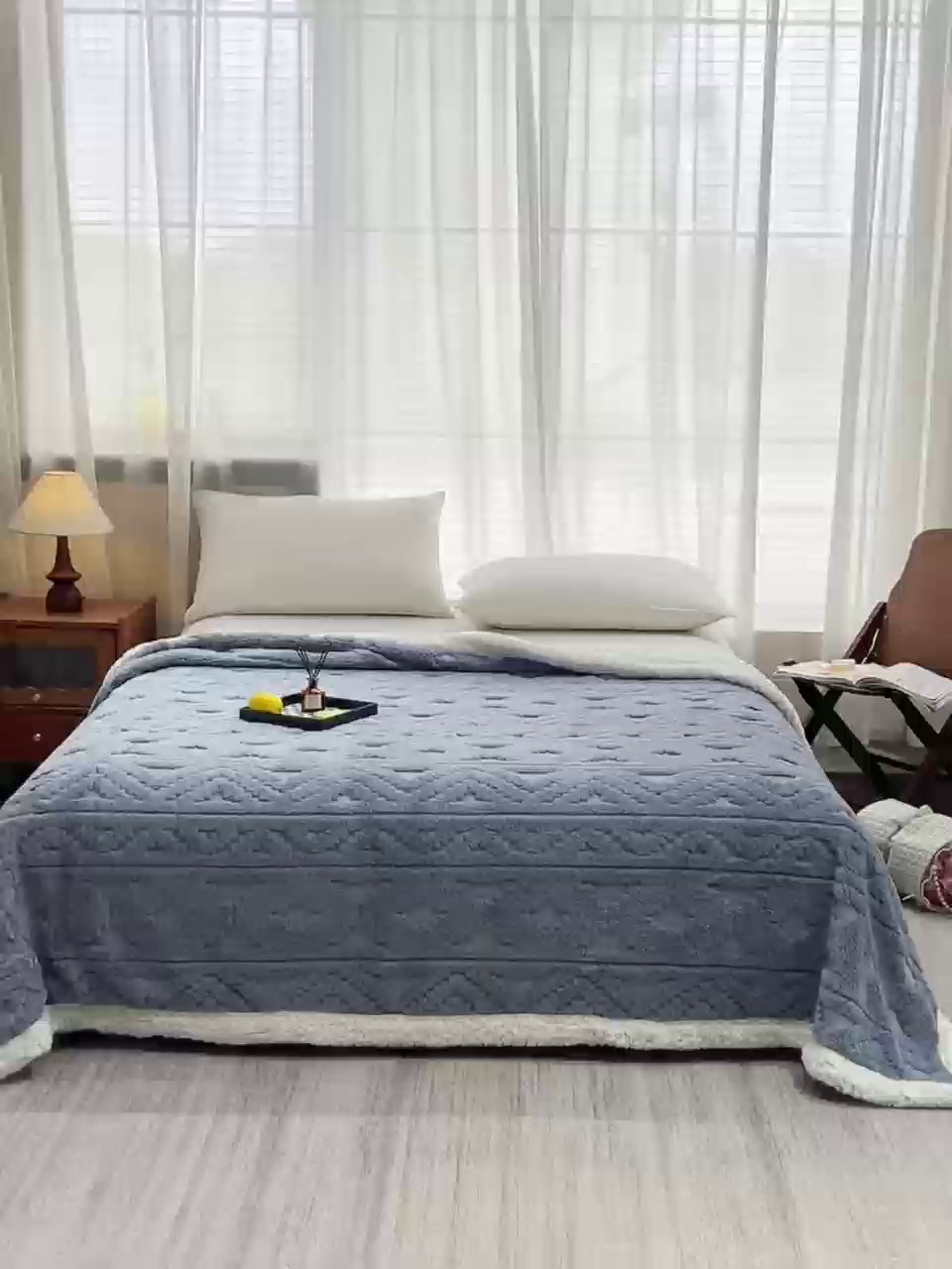 91家纺网 家纺一手货源 找家纺 缦纱 2025新款提花舒棉绒镂空塔芙绒羊羔绒双层毛毯跨境电商 韵律-雾蓝