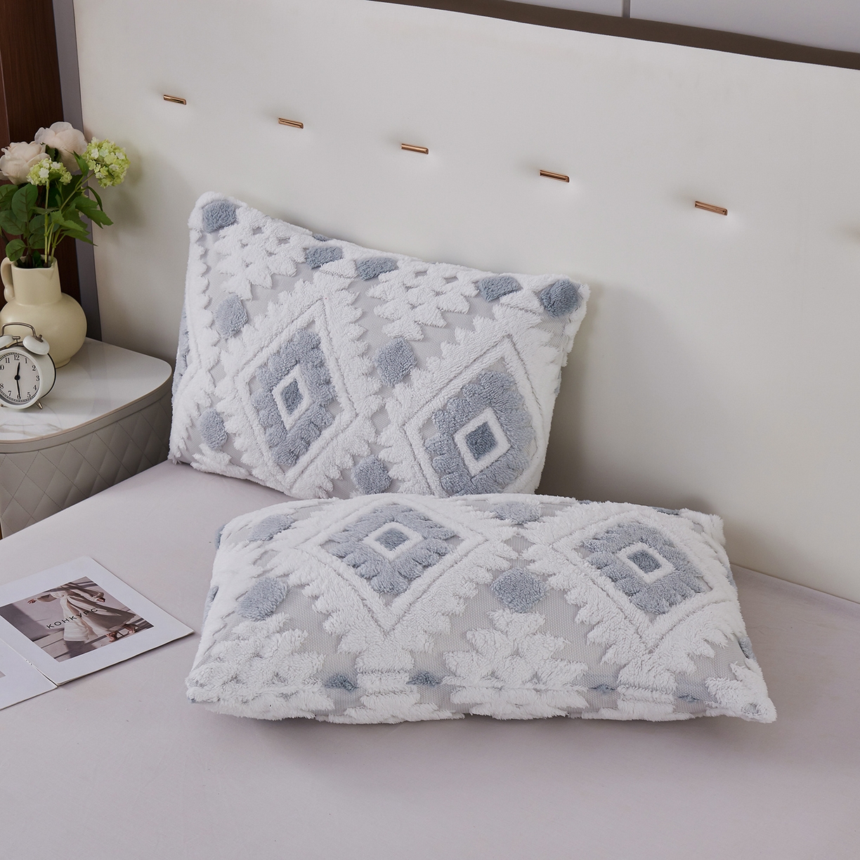 91家纺网 家纺一手货源 找家纺 缦纱 2025新款波西米亚阳离子提花镂空塔芙绒羊羔绒保暖午睡双层毛毯办公室盖毯 菱格-浅蓝