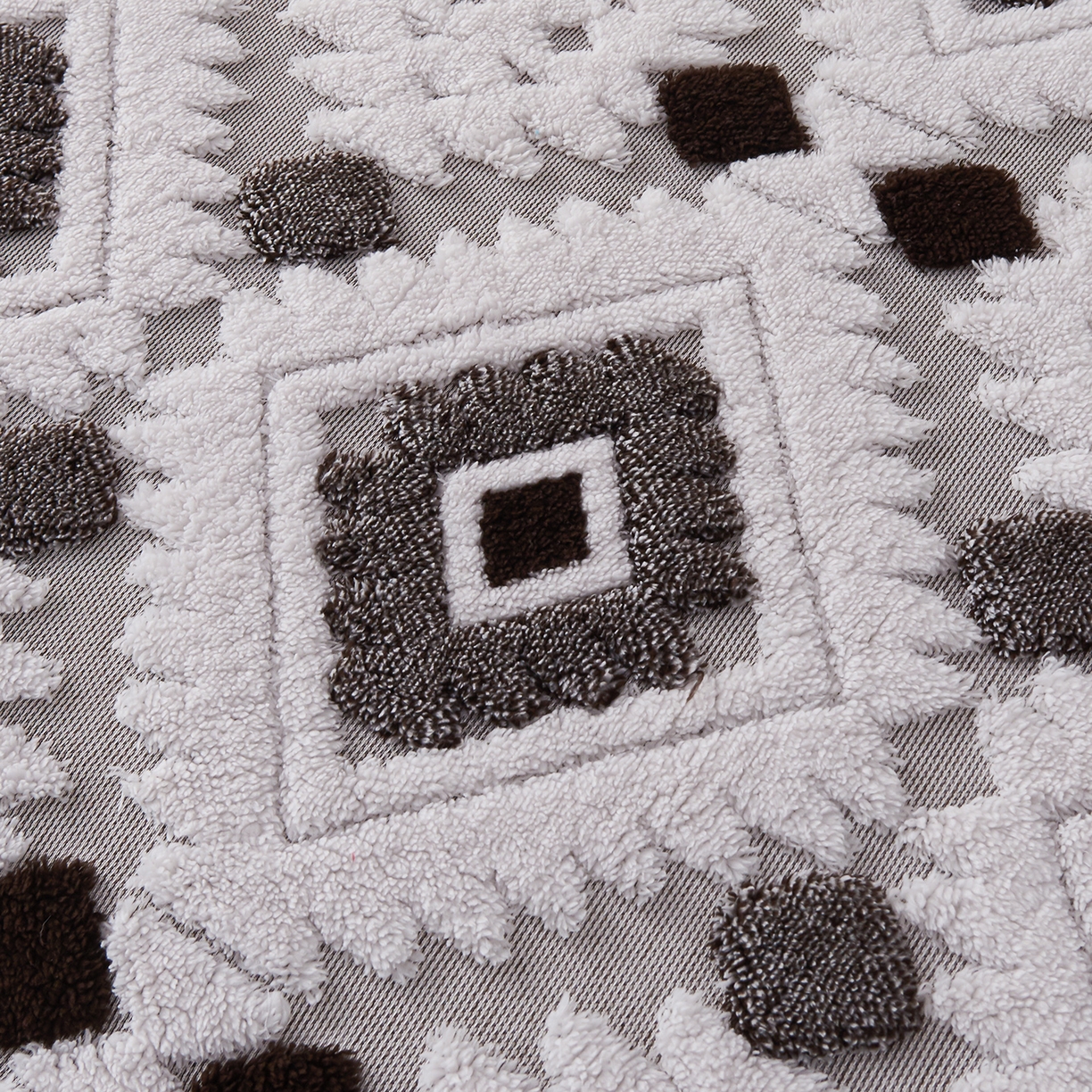 91家纺网 家纺一手货源 找家纺 缦纱 2025新款波西米亚阳离子提花镂空塔芙绒羊羔绒保暖午睡双层毛毯办公室盖毯 菱格-黑白