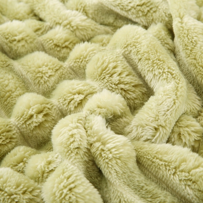 91家纺网 家纺一手货源 找家纺 缦纱 2025新款跨境电商仿兔毛4cm抽条毛毯牛奶绒毛毯加厚午睡毯 苹果绿