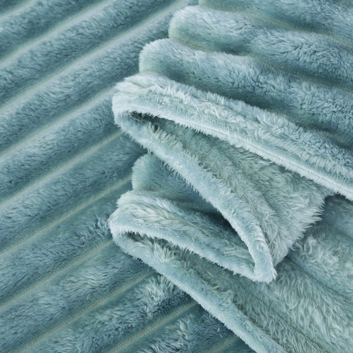 91家纺网 家纺一手货源 找家纺 缦纱 2025新款跨境电商仿兔毛4cm抽条毛毯牛奶绒毛毯加厚午睡毯 宾利蓝