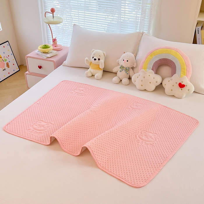 91家纺网 家纺一手货源 找家纺 （总）缦纱 2025新款A防水隔尿垫-爱豆熊系列