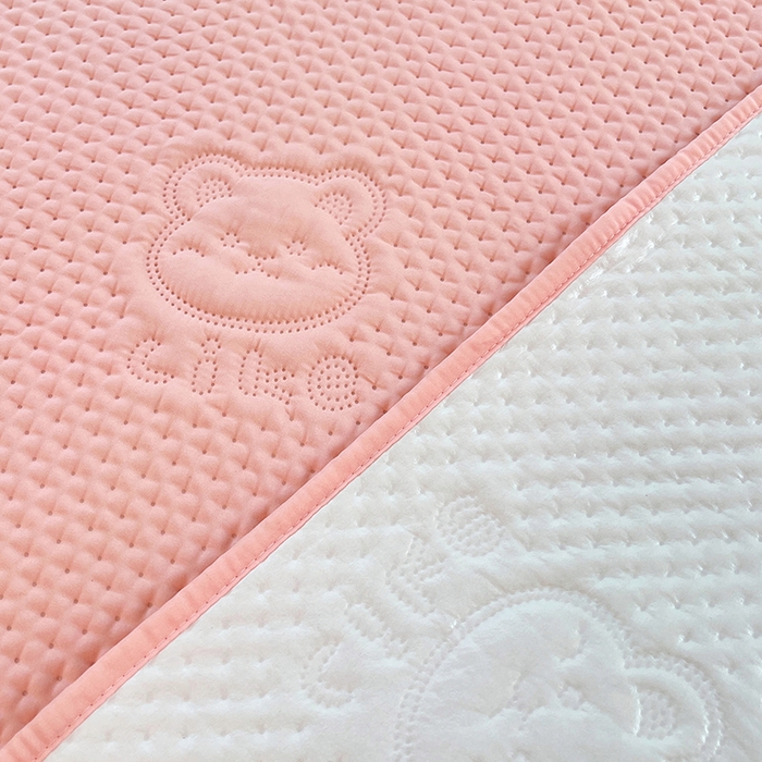 91家纺网 家纺一手货源 找家纺 （总）缦纱 2025新款A防水隔尿垫-爱豆熊系列