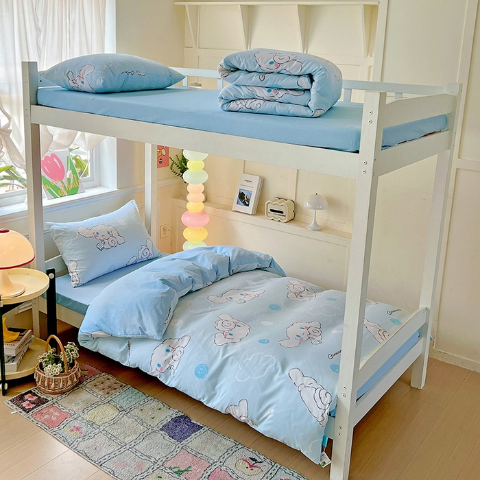 91家纺网 家纺一手货源 找家纺 海岛哥哥 2025新款A类云朵水洗棉三丽鸥正版授权四件套-学生床 三丽鸥-软萌玉桂狗蓝