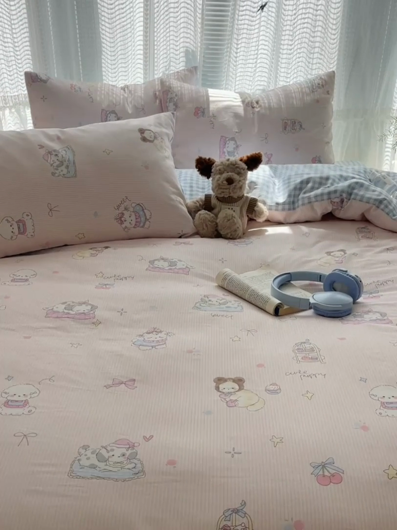 91家纺网 家纺一手货源 找家纺 瑞莱 2025新款开学季全棉纯棉萌趣印花四件套 甜品小狗