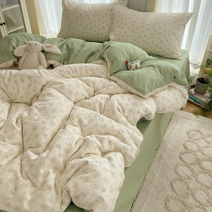 91家纺网 家纺一手货源 找家纺 瑞莱 2025新款开学季全棉纯棉萌趣印花四件套 兔兔紫罗兰