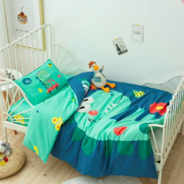 91家纺网 家纺一手货源 找家纺 2025新品全棉大版幼儿园三件套儿童被褥六件套宝宝午睡入园婴儿床床上用品 汽车恐龙