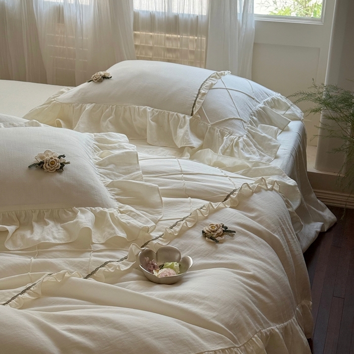 91家纺网 家纺一手货源 找家纺 佳汐蓝家纺 2025新款亲肤舒适打褶荷叶边双层皱皱纱四件套 普罗旺斯-珍珠米