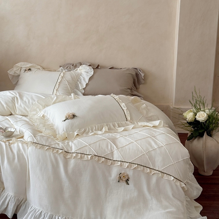 91家纺网 家纺一手货源 找家纺 佳汐蓝家纺 2025新款亲肤舒适打褶荷叶边双层皱皱纱四件套 普罗旺斯-珍珠米