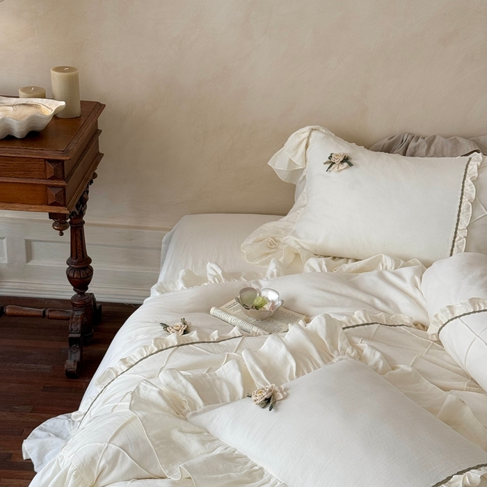 91家纺网 家纺一手货源 找家纺 佳汐蓝家纺 2025新款亲肤舒适打褶荷叶边双层皱皱纱四件套 普罗旺斯-珍珠米