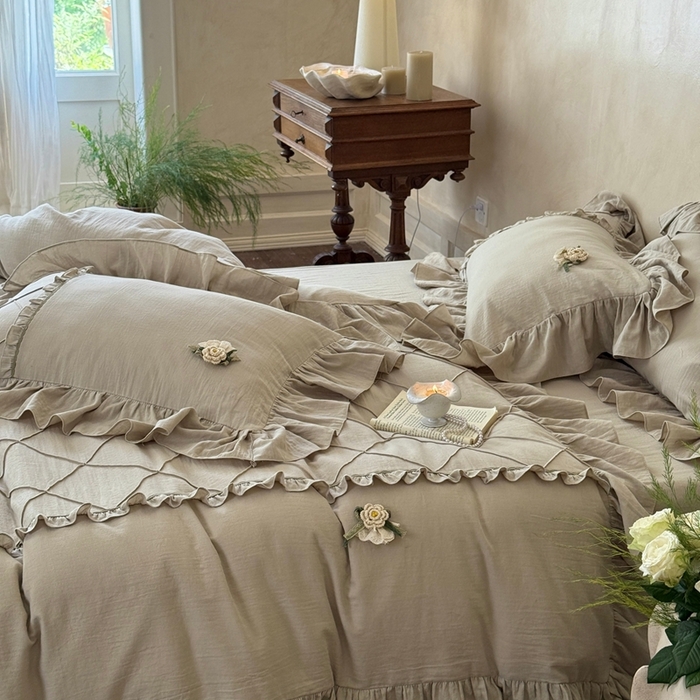 91家纺网 家纺一手货源 找家纺 佳汐蓝家纺 2025新款亲肤舒适打褶荷叶边双层皱皱纱四件套 普罗旺斯-竹青绿