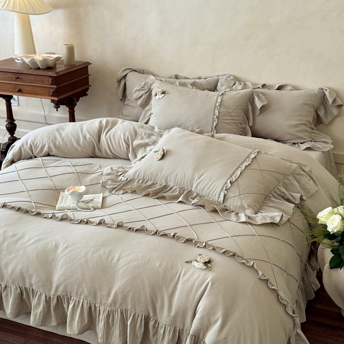 91家纺网 家纺一手货源 找家纺 佳汐蓝家纺 2025新款亲肤舒适打褶荷叶边双层皱皱纱四件套 普罗旺斯-竹青绿