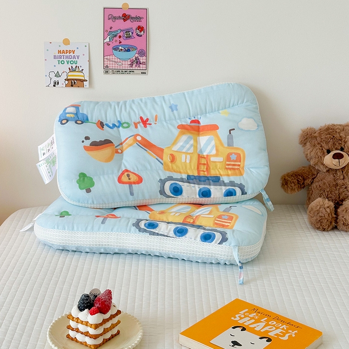 91家纺网 家纺一手货源 找家纺 嗨生活 2025新款A类大版卡通手绘AB版儿童豆豆枕枕芯系列 蓝色挖掘 30*50cm/只
