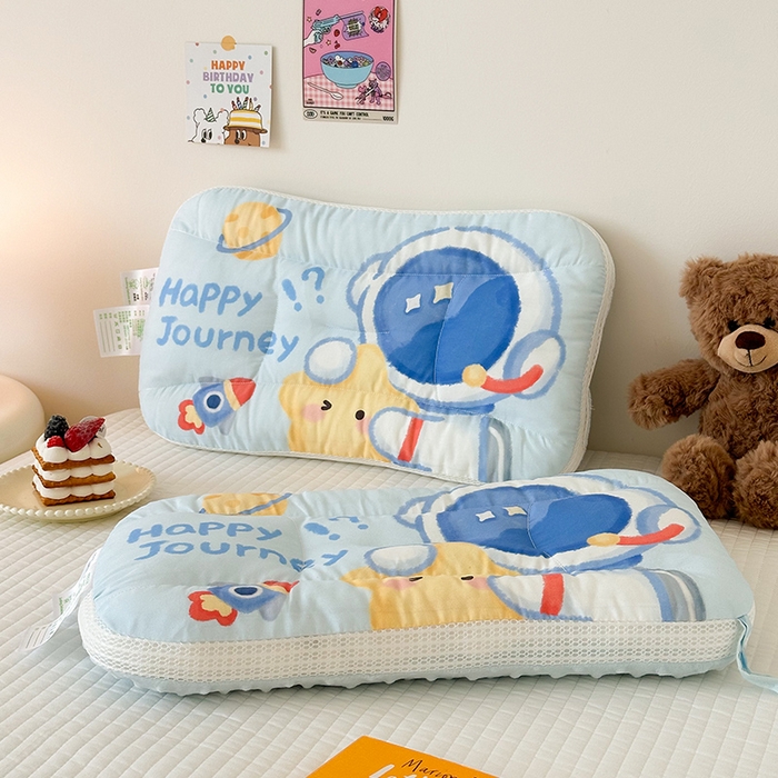 91家纺网 家纺一手货源 找家纺 嗨生活 2025新款A类大版卡通手绘AB版儿童豆豆枕枕芯系列 开心宇航员 30*50cm/只