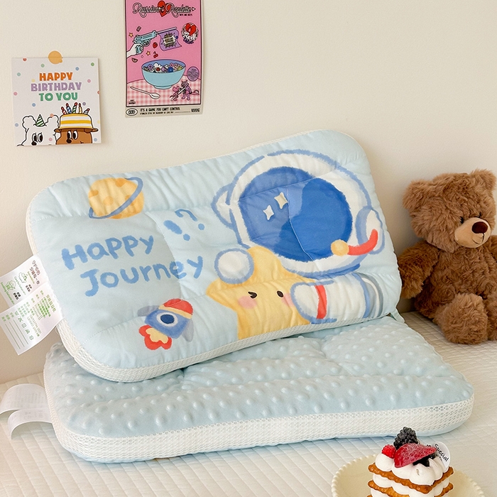 91家纺网 家纺一手货源 找家纺 嗨生活 2025新款A类大版卡通手绘AB版儿童豆豆枕枕芯系列 开心宇航员 40*60cm/只