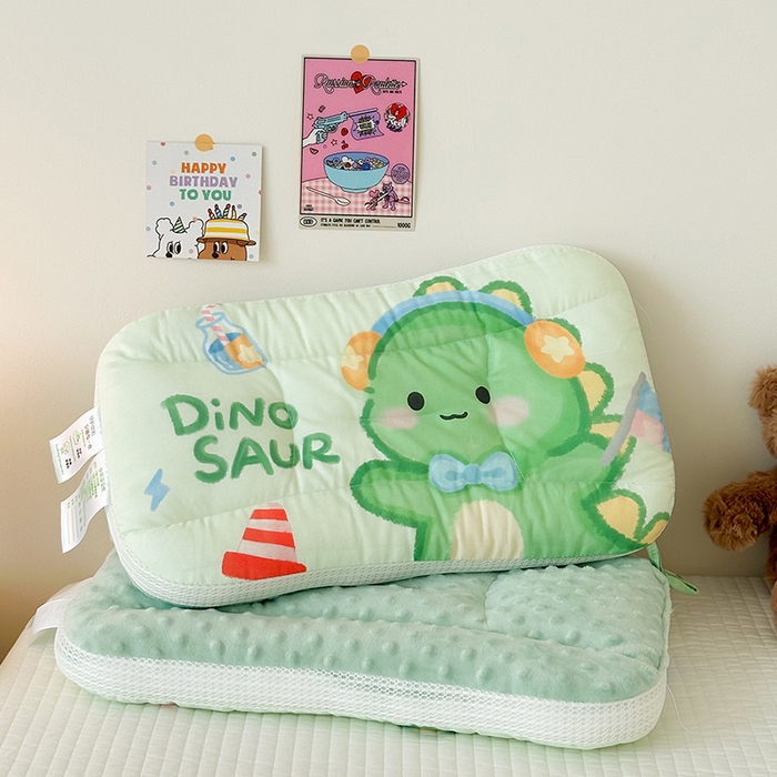 91家纺网 家纺一手货源 找家纺 嗨生活 2025新款A类大版卡通手绘AB版儿童豆豆枕枕芯系列 恐龙宝宝 40*60cm/只