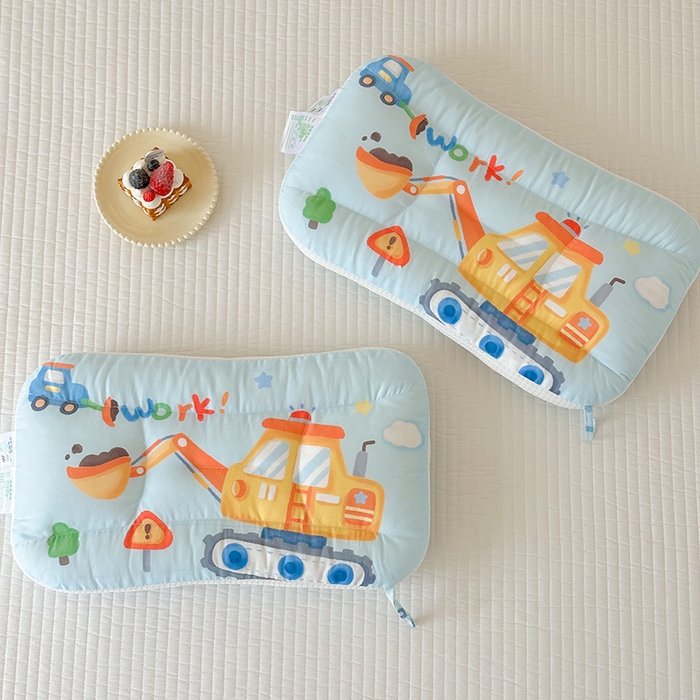 91家纺网 家纺一手货源 找家纺 嗨生活 2025新款A类大版卡通手绘AB版儿童豆豆枕枕芯系列 蓝色挖掘 30*50cm/只