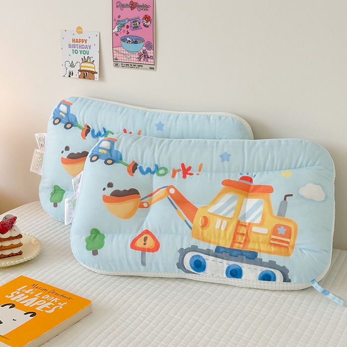 91家纺网 家纺一手货源 找家纺 嗨生活 2025新款A类大版卡通手绘AB版儿童豆豆枕枕芯系列 蓝色挖掘 30*50cm/只