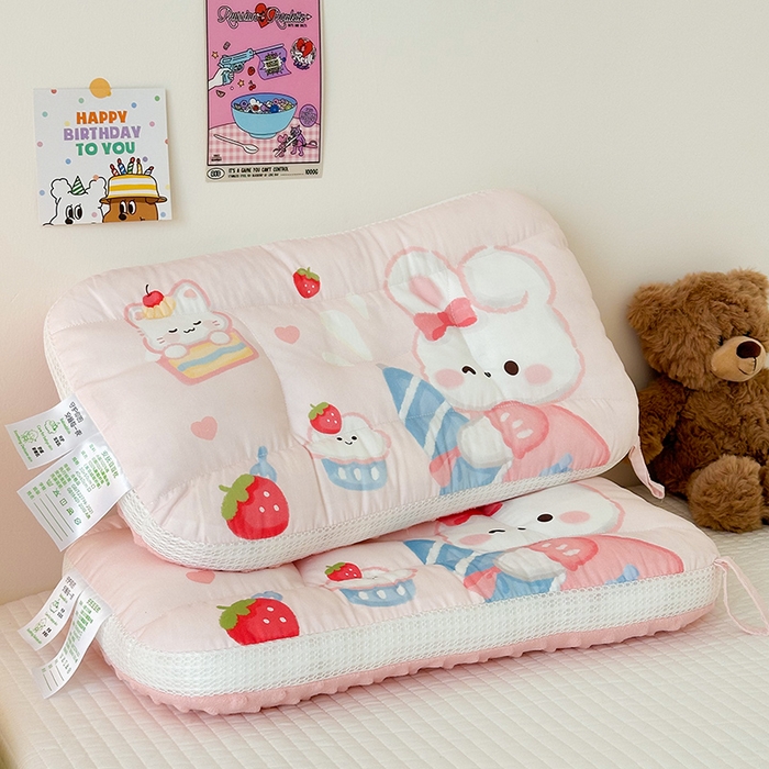 91家纺网 家纺一手货源 找家纺 嗨生活 2025新款A类大版卡通手绘AB版儿童豆豆枕枕芯系列 萌小兔 30*50cm/只