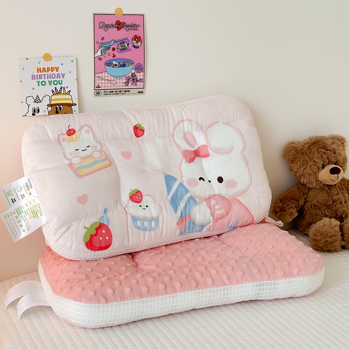 91家纺网 家纺一手货源 找家纺 嗨生活 2025新款A类大版卡通手绘AB版儿童豆豆枕枕芯系列 萌小兔 40*60cm/只