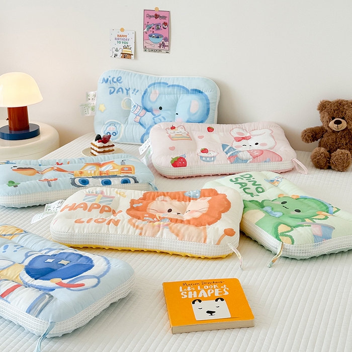 91家纺网 家纺一手货源 找家纺 嗨生活 2025新款A类大版卡通手绘AB版儿童豆豆枕枕芯系列 组合图 30*50cm/只