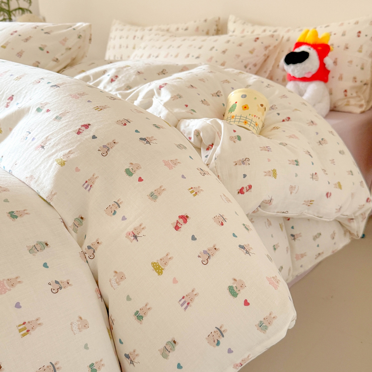 91家纺网 家纺一手货源 找家纺 （总）麦伦家居 2025新款A类全棉纯棉有氧双层纱人字纹提花四件套,巴巴兔,冰激凌,彩蝶,方格猫咪,花丛狗狗,卷毛狗,兰花兔,莓莓芝士粉,水果派,西瓜猫,小红帽,小星星