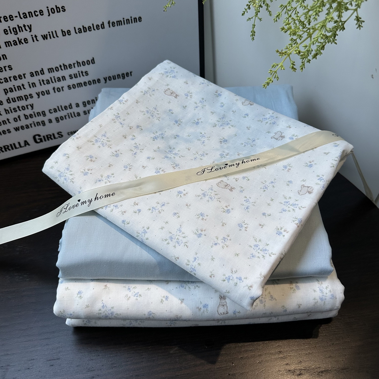 91家纺网 家纺一手货源 找家纺 麦伦家居 2025新款A类全棉纯棉有氧双层纱人字纹提花四件套 兰花兔