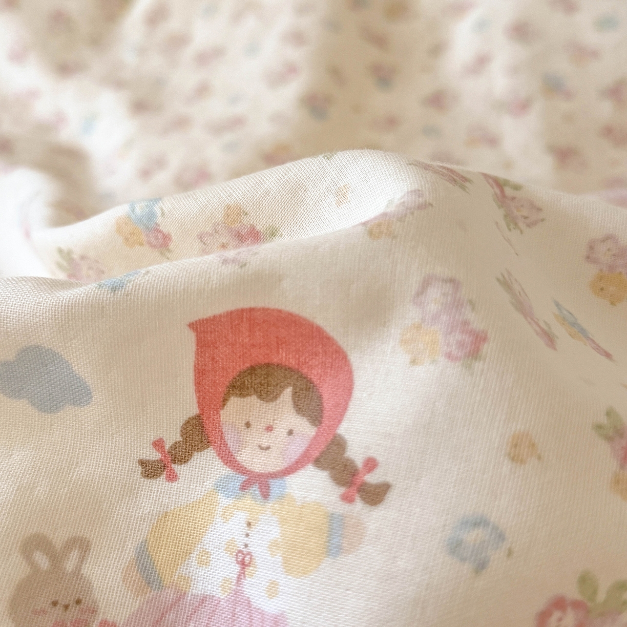 91家纺网 家纺一手货源 找家纺 麦伦家居 2025新款A类全棉纯棉有氧双层纱人字纹提花四件套 小红帽