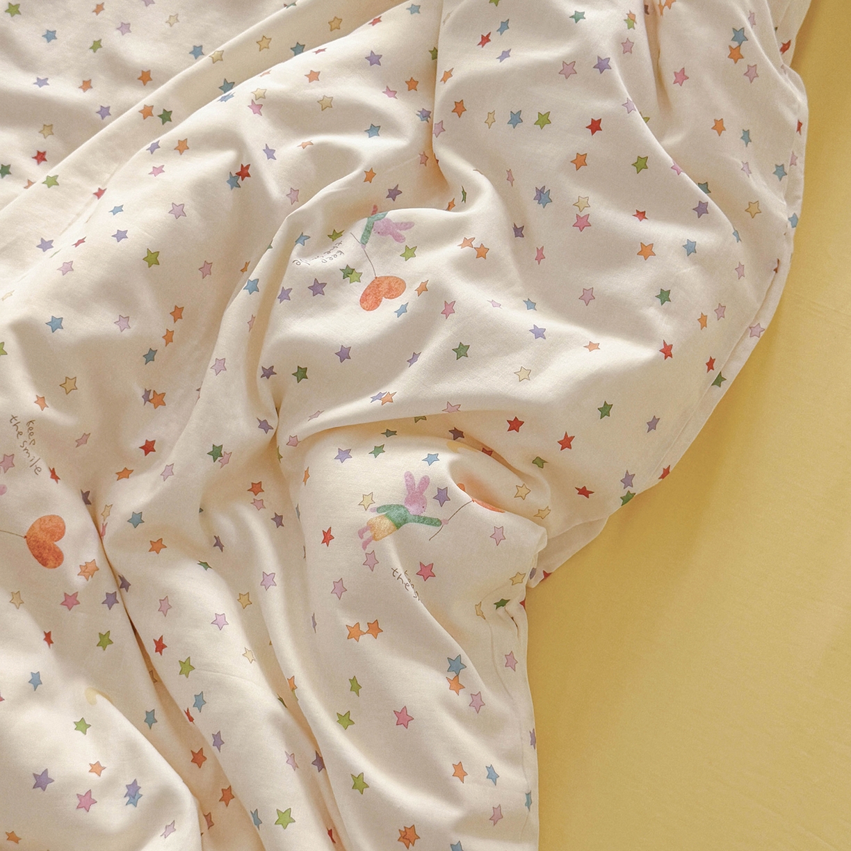 91家纺网 家纺一手货源 找家纺 麦伦家居 2025新款A类全棉纯棉有氧双层纱人字纹提花四件套 小星星