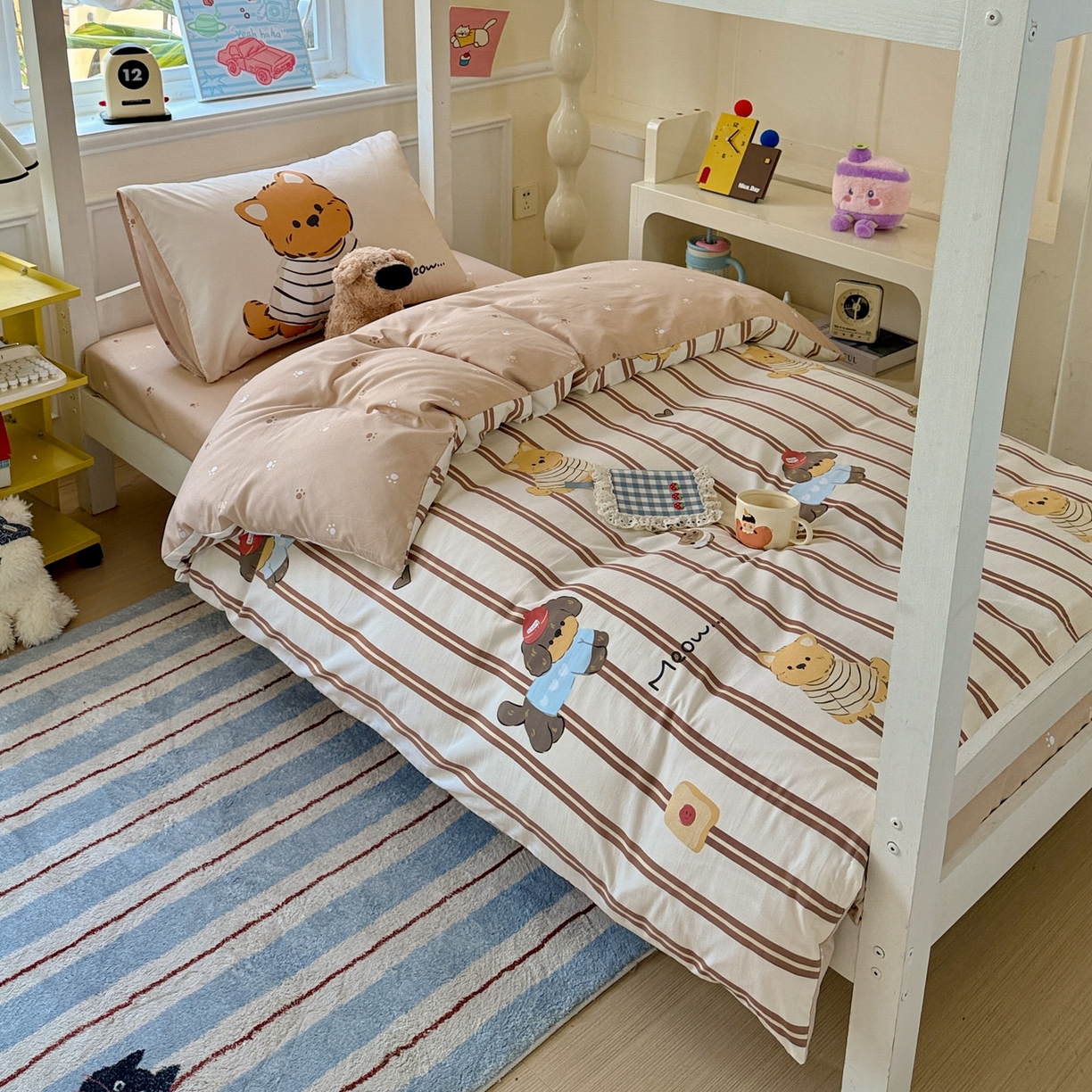 91家纺网 家纺一手货源 找家纺 海岛哥哥 2025新款软柔棉105g大版双面印花宿舍学生三件套上下铺三件套 巧克力犬米