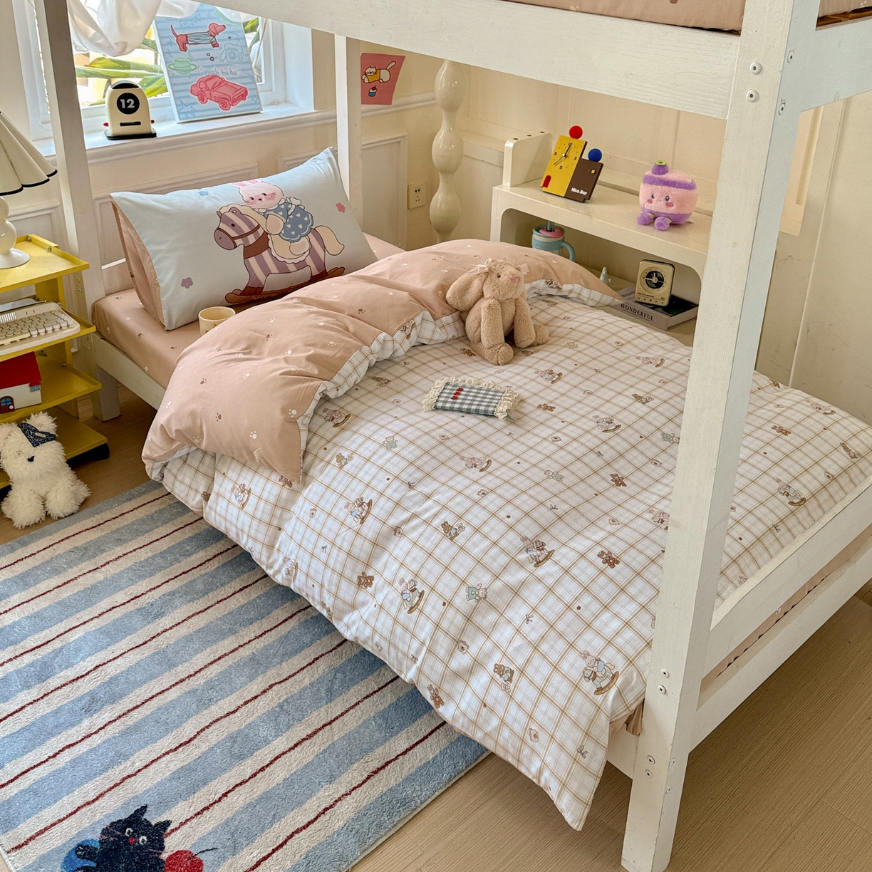 91家纺网 家纺一手货源 找家纺 海岛哥哥 2025新款软柔棉105g大版双面印花宿舍学生三件套上下铺三件套 可可小兔