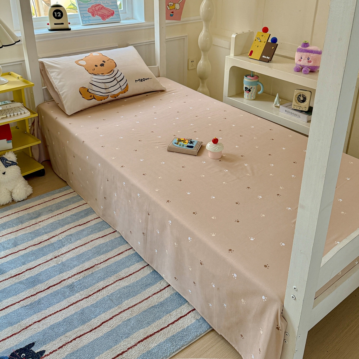 91家纺网 家纺一手货源 找家纺 海岛哥哥 2025新款软柔棉105g大版双面印花宿舍学生三件套上下铺三件套 巧克力犬米