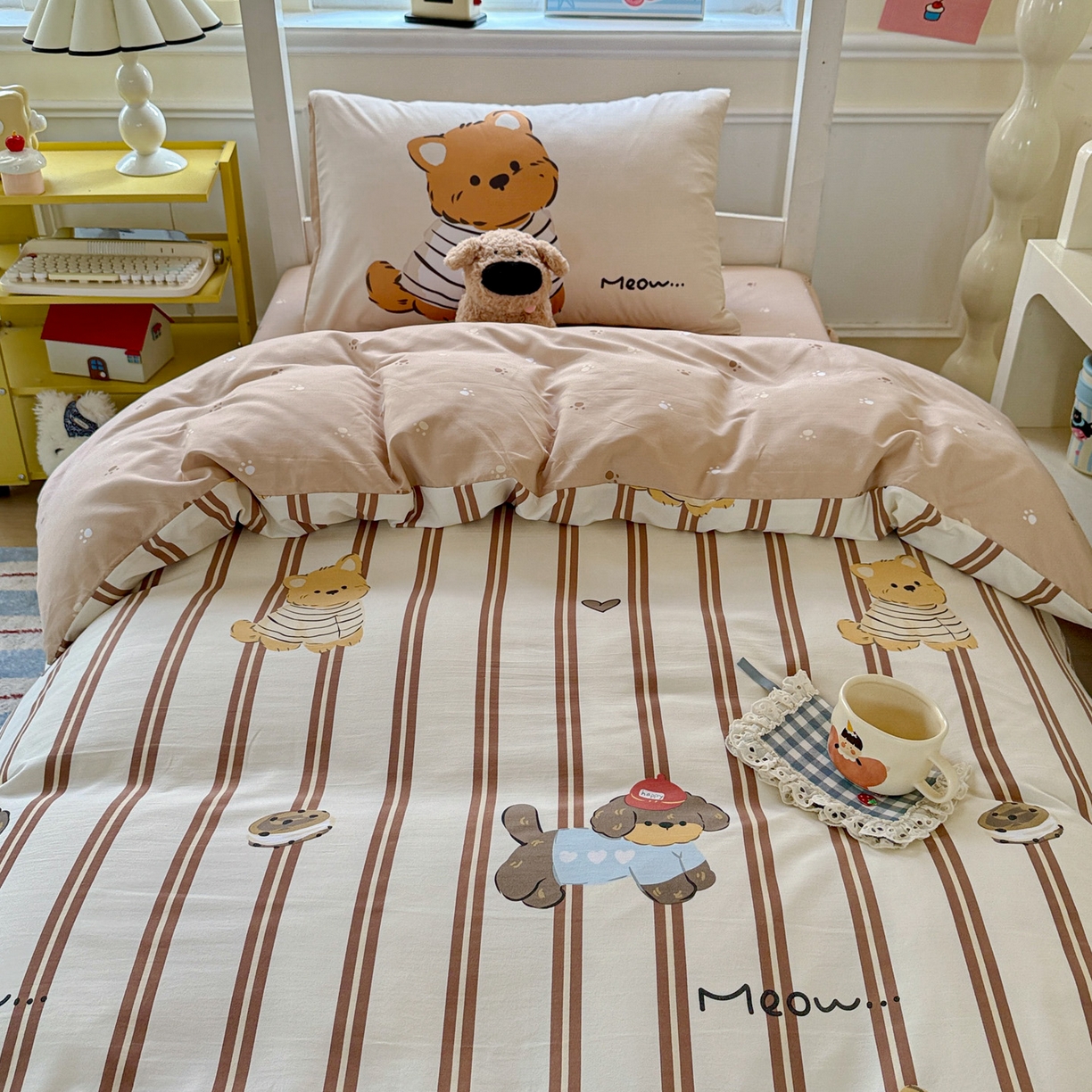 91家纺网 家纺一手货源 找家纺 海岛哥哥 2025新款软柔棉105g大版双面印花宿舍学生三件套上下铺三件套 巧克力犬米