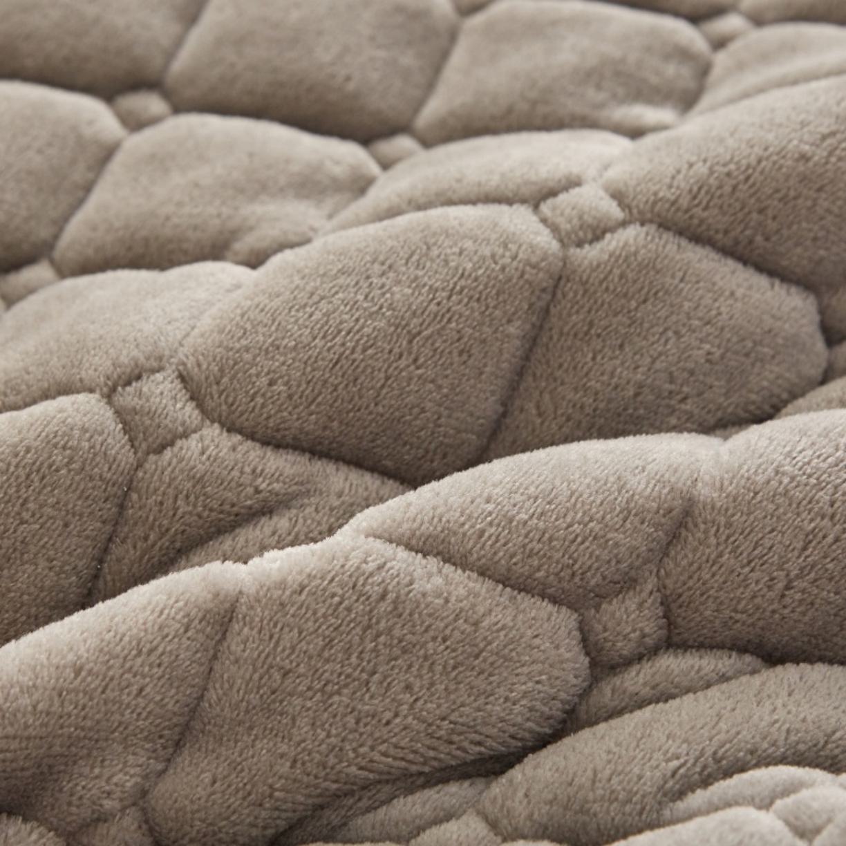 91家纺网 家纺一手货源 找家纺 奇丝雅 2025新款A类牛奶绒夹棉印花床褥床垫家用软垫床护垫-大床款 高级灰