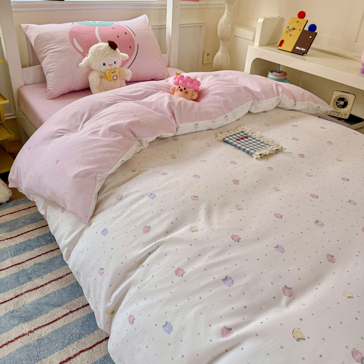 91家纺网 家纺一手货源 找家纺 海岛哥哥 2025新款软柔棉105g大版双面印花宿舍学生三件套上下铺三件套 桃子汽水