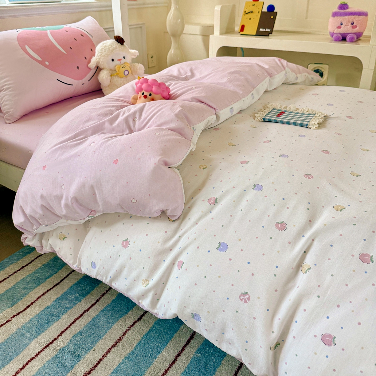 91家纺网 家纺一手货源 找家纺 海岛哥哥 2025新款软柔棉105g大版双面印花宿舍学生三件套上下铺三件套 桃子汽水