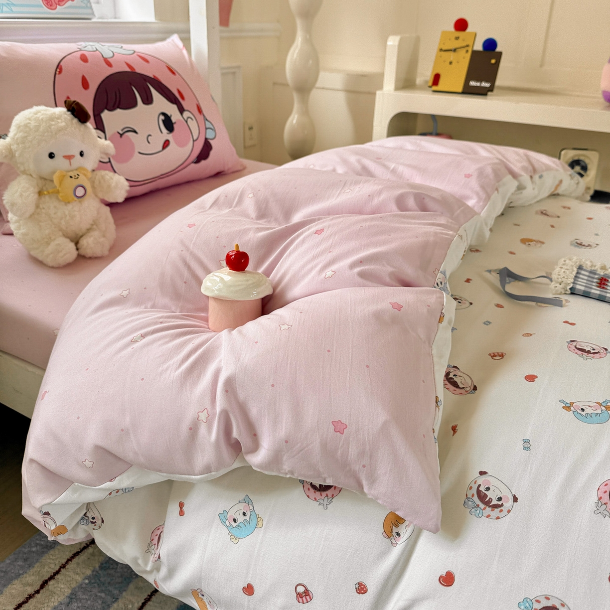 91家纺网 家纺一手货源 找家纺 海岛哥哥 2025新款软柔棉105g大版双面印花宿舍学生三件套上下铺三件套 甜心女孩