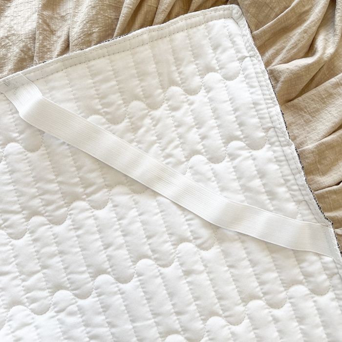 91家纺网 家纺一手货源 找家纺 恋尚 2025春夏新款香云纱床裙单床裙床裙单件-赫本妮娅 赫本妮娅-米驼