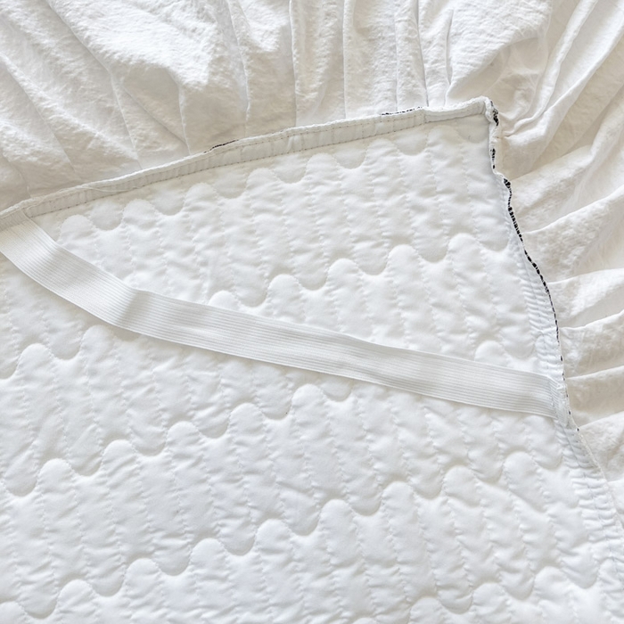 91家纺网 家纺一手货源 找家纺 恋尚 2025春夏新款香云纱床裙单床裙床裙单件-赫本妮娅 赫本妮娅-奶白