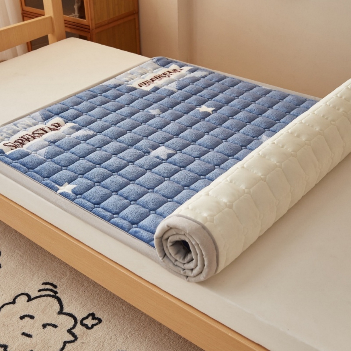 91家纺网 家纺一手货源 找家纺 奇丝雅 2025新款A类牛奶绒床褥床垫家用学生宿舍上下铺寝室软垫床护垫夹棉褥子-学生床垫 幸运星