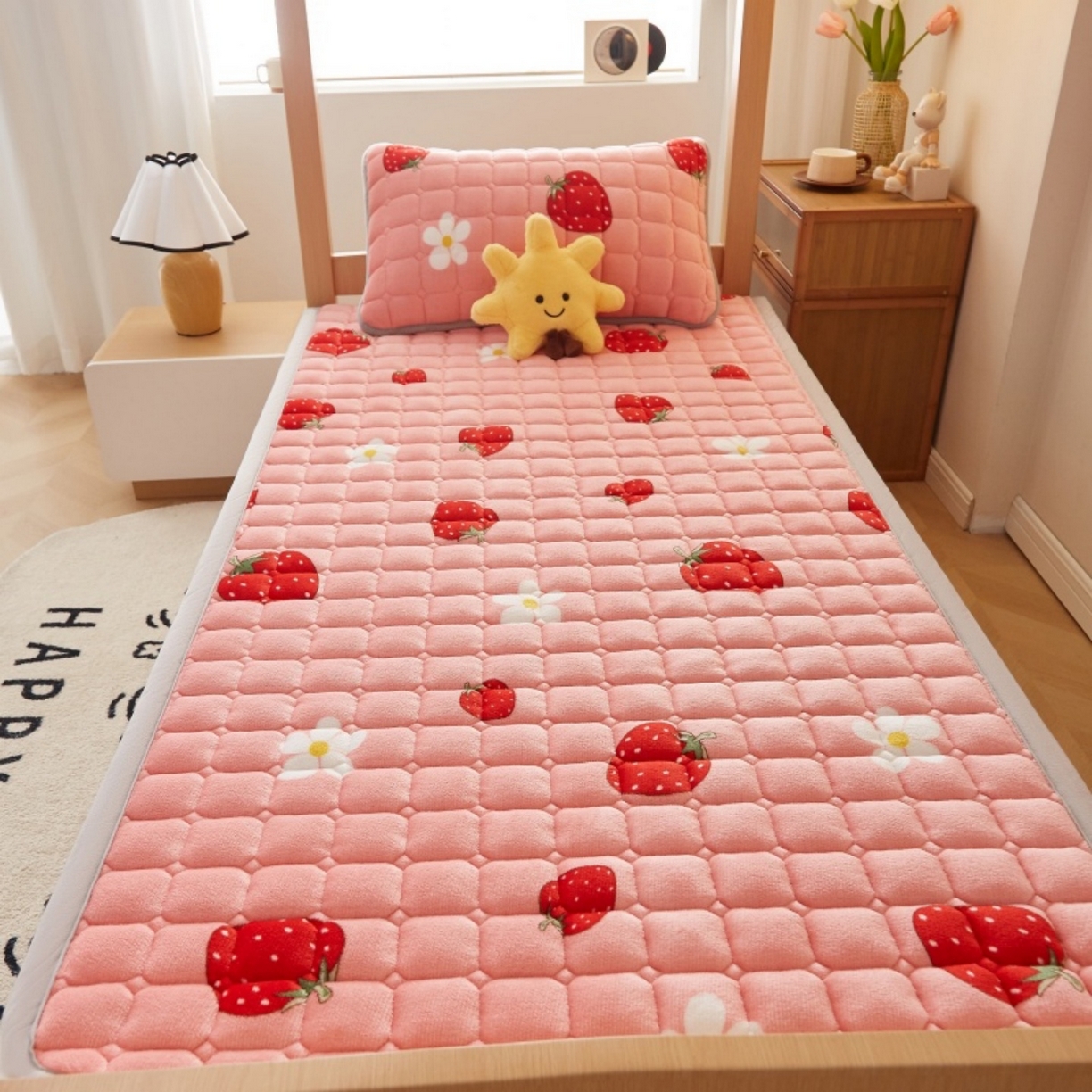 91家纺网 家纺一手货源 找家纺 奇丝雅 2025新款A类牛奶绒床褥床垫家用学生宿舍上下铺寝室软垫床护垫夹棉褥子-学生床垫 草莓物语