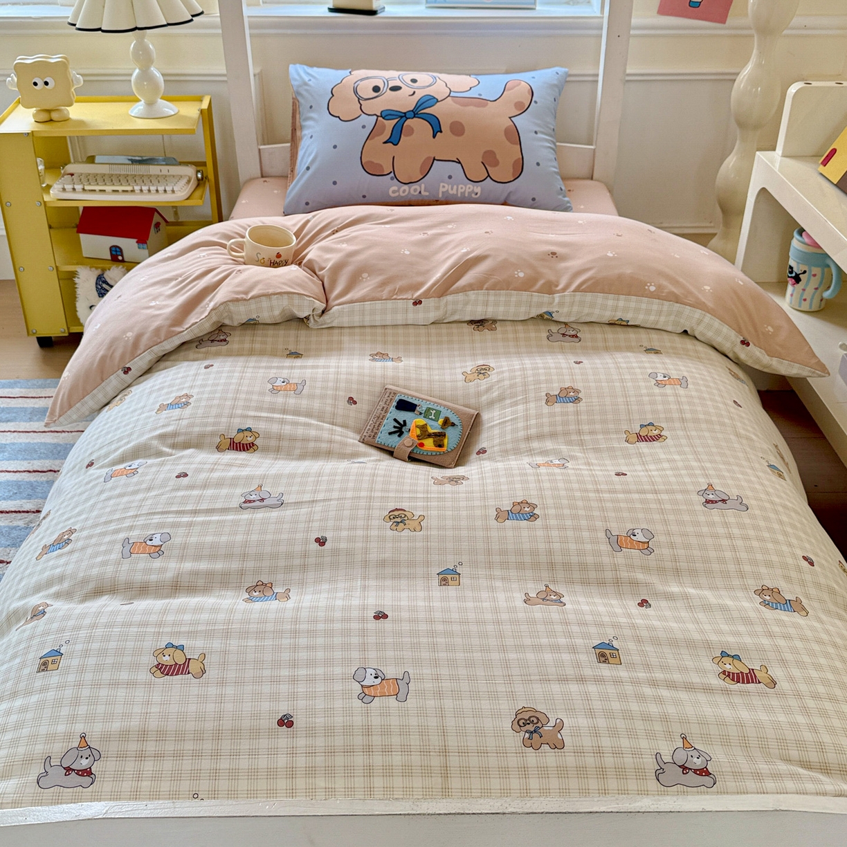 91家纺网 家纺一手货源 找家纺 海岛哥哥 2025新款软柔棉105g大版双面印花宿舍学生三件套上下铺三件套 格子萌狗