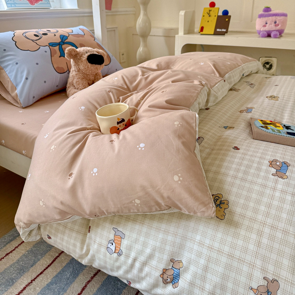 91家纺网 家纺一手货源 找家纺 海岛哥哥 2025新款软柔棉105g大版双面印花宿舍学生三件套上下铺三件套 格子萌狗