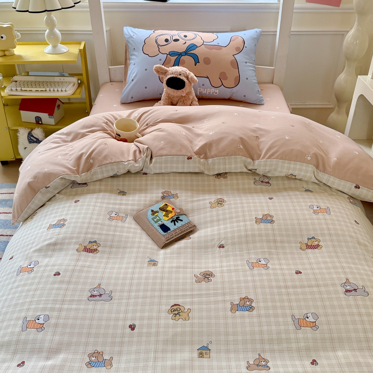 91家纺网 家纺一手货源 找家纺 海岛哥哥 2025新款软柔棉105g大版双面印花宿舍学生三件套上下铺三件套 格子萌狗