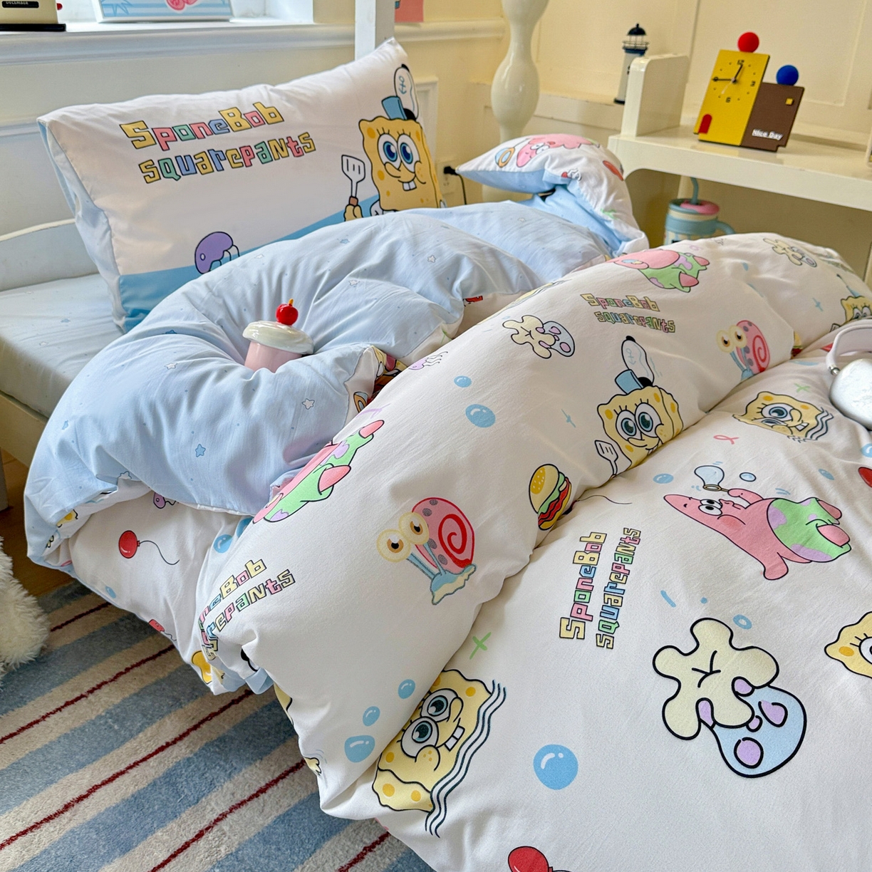 91家纺网 家纺一手货源 找家纺 海岛哥哥 2025新款软柔棉105g大版双面印花宿舍学生三件套上下铺三件套 海绵小宝