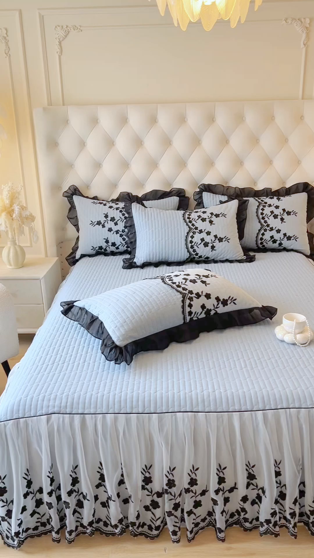 91家纺网 家纺一手货源 找家纺 恋尚 2025春夏新款香云纱床裙单床裙床裙单件-赫本妮娅 赫本妮娅-天空蓝