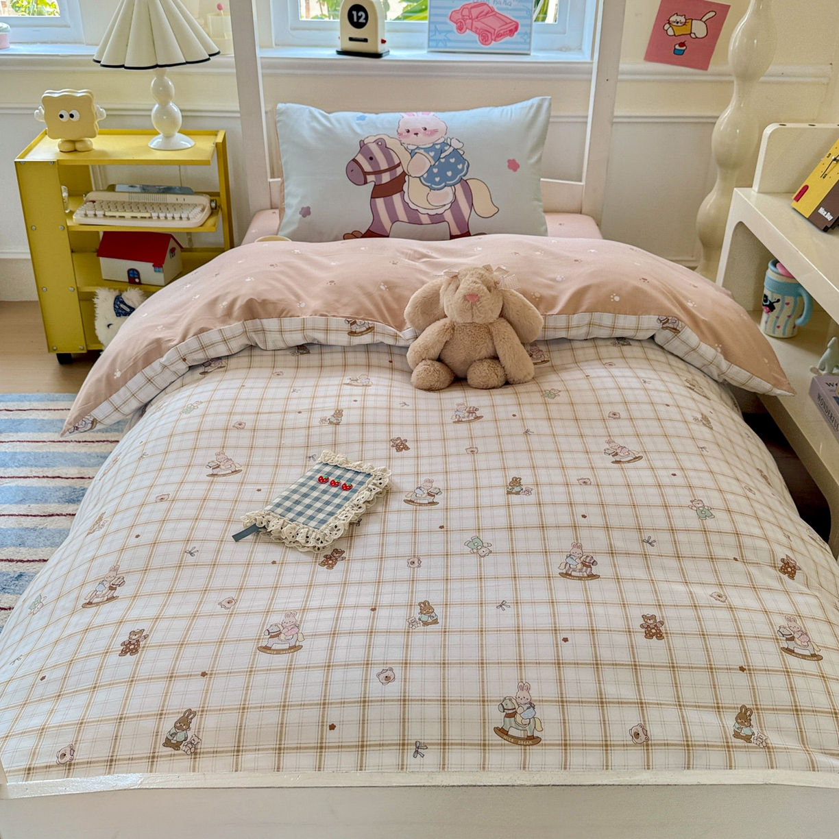 91家纺网 家纺一手货源 找家纺 海岛哥哥 2025新款软柔棉105g大版双面印花宿舍学生三件套上下铺三件套 可可小兔