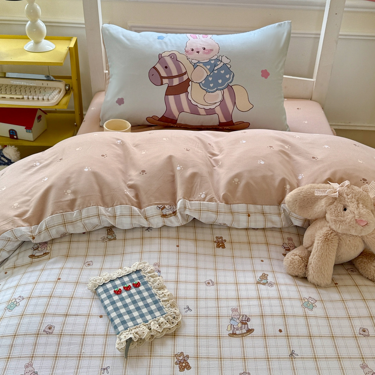 91家纺网 家纺一手货源 找家纺 海岛哥哥 2025新款软柔棉105g大版双面印花宿舍学生三件套上下铺三件套 可可小兔